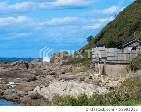 9月，Wasima市大澤Magaki no Sato，藍天和野外岩石 55993018