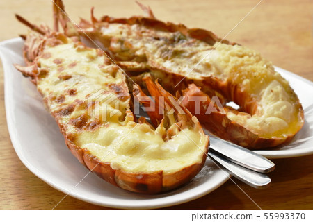 grilled lobster shrimp with cheese and butter  55993370
