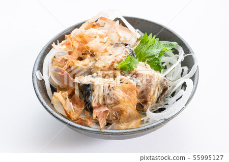 煮三文魚洋蔥 55995127