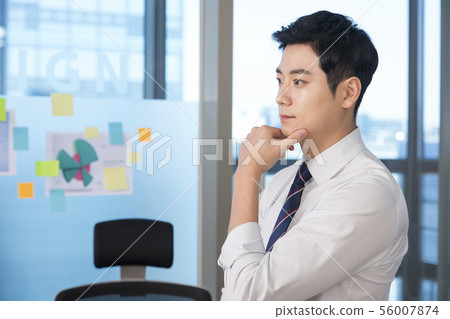 Office life concept, two asian business partners working in office 166 56007874