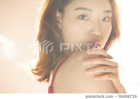 女人的美麗日落 女人的美麗日落 56008739