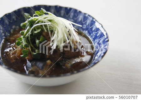 Simmered in mackerel cans 56010707