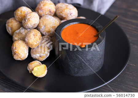 canary Islands food 56014730