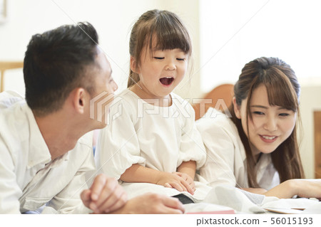 Family of 3 small children Family of 3 small children 56015193
