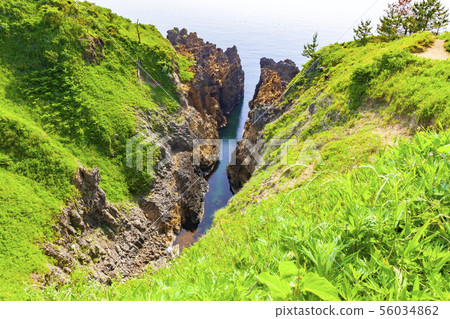 Yoshitsune's Funakuhi at Sekinohana Coast, Shiga-cho, Hakui-gun, Ishikawa 56034862