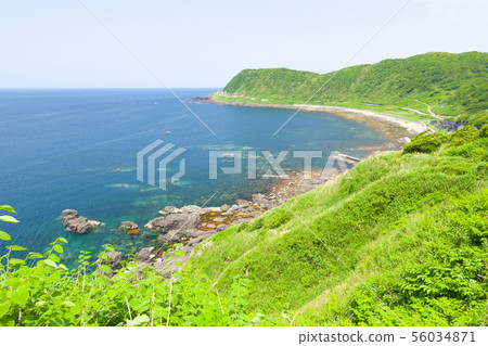 石川縣輪島市門前町輪島市的Sotoura海岸的風景 56034871