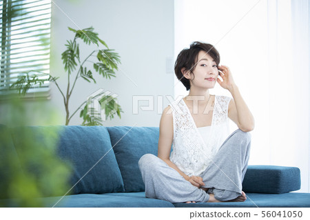 Woman beauty hair care hair Woman beauty hair care hair 56041050