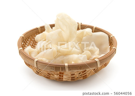 Raw white fungus 56044056