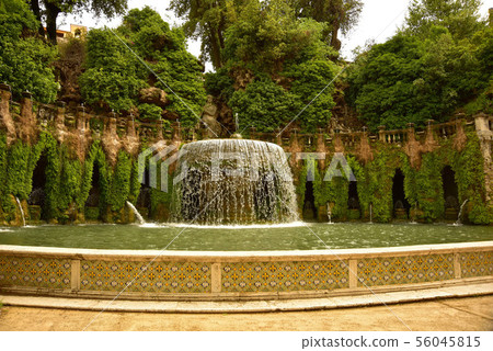 A beautiful Sensenmiya fountain pond under the blue sky. A beautiful Sensenmiya fountain pond under the blue sky. 56045815
