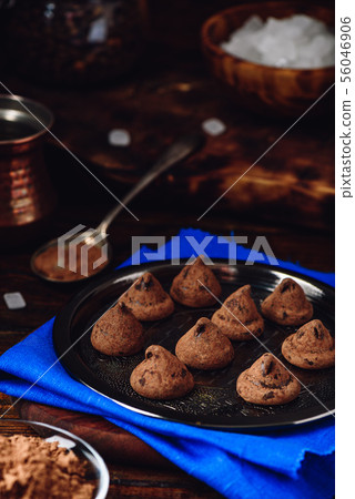 Homemade truffles with dark chocolate 56046906