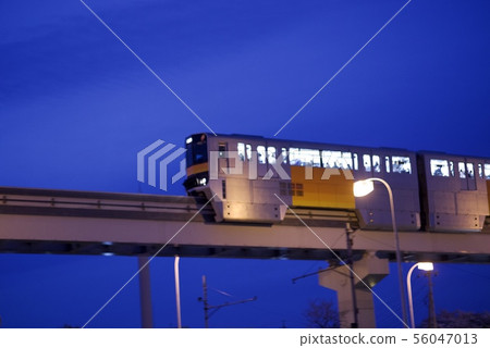 Dusk monorail 56047013