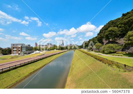 Kanazawa castle potato moat 56047378