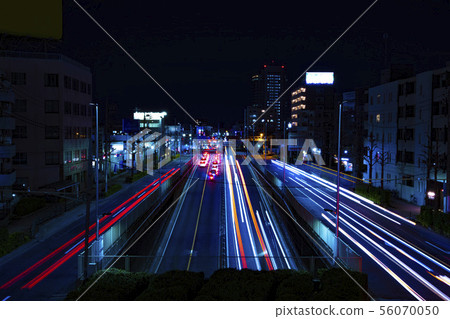 大都會練馬谷立原交叉路口東京夜景燈徑路車燈夜 照片素材 圖片 圖庫