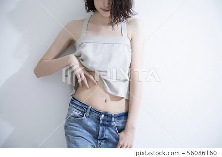 美女形象/肚臍 56086160