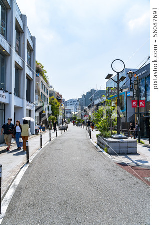 [Tokyo] Cat Street in Harajuku 56087691