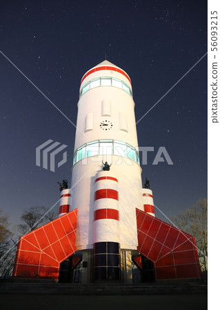 天空中的太空飛船/星空（長野縣佐久市）/ Inariyama Park Cosmo Tower 56093215