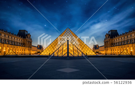 Panoramic view of Louvre Museum 56122936