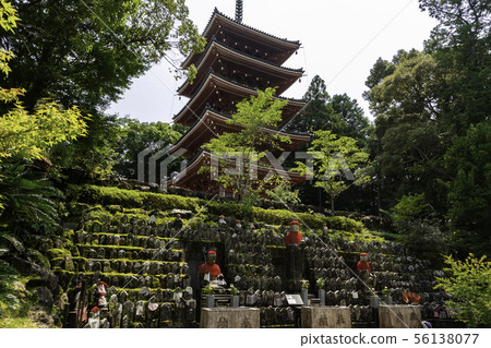 Bamboo-ji Temple, Five-storied Pagoda, Shikoku Cemetery No. 30 Ichibansho, Kochi City, Kochi Prefecture 56138077