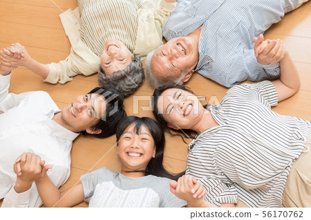 Three generations family 56170762