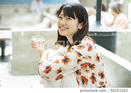 女性生活方式 56201265