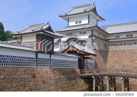 [Ishikawa Prefecture] Kanazawa Castle under the clear sky 56208569
