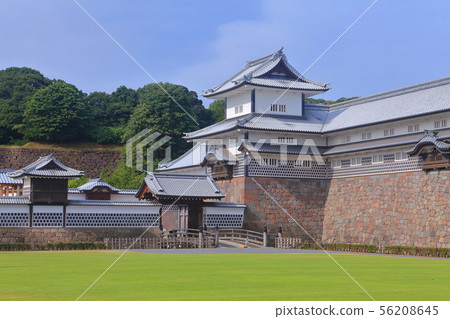 [Ishikawa Prefecture] Kanazawa Castle under the clear sky 56208645
