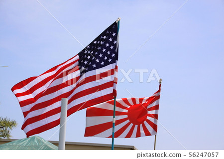 日本和美國的國旗 56247057