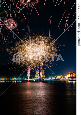 臺灣高雄蓮池潭煙火 Kaohsiung Zuoying Lotus Pool Fireworks 56248352