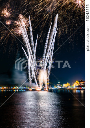 Fireworks in Hualitan, Kaohsiung, Taiwan Kaohsiung Zuoying Lotus Pool Fireworks Fireworks in Hualitan, Kaohsiung, Taiwan Kaohsiung Zuoying Lotus Pool Fireworks 56248353