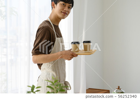 咖啡館職員男士 56252340