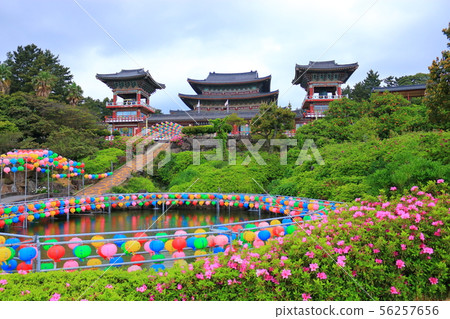 Yakchunsa寺，寺廟，寺廟，韓屋，瓷磚，屋簷，燈籠， 56257656
