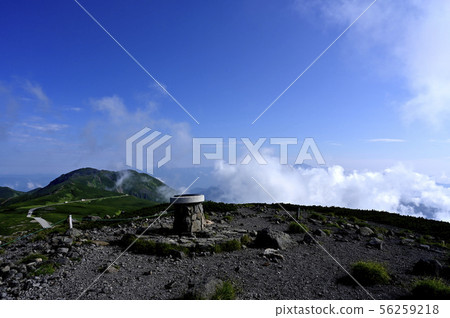 Norikuradake in summer (Locations: Norikuradake, Tatamidai Daikokudake) 56259218