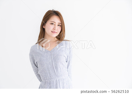 Relaxing woman 56262510