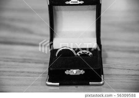 Box with wedding rings Box with wedding rings 56309588