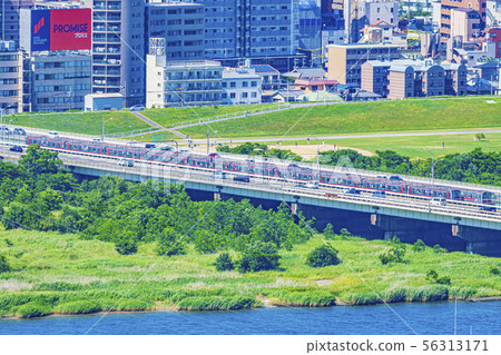 Nishinakajima South附近的大阪地鐵禦堂筋線 Nishinakajima South附近的大阪地鐵禦堂筋線 56313171