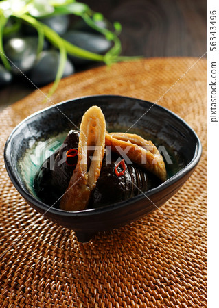 辣煨茄子和chikuwa 56343496