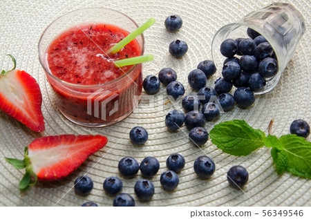 Healthy blueberry smoothie Healthy blueberry smoothie 56349546