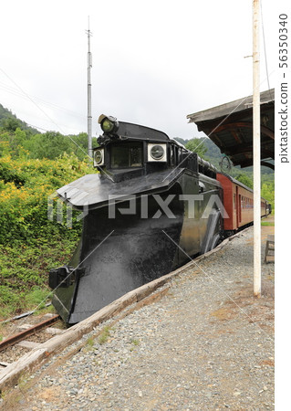 在Minamidaiyubari站遺址保存的車輛8月8月 在Minamidaiyubari站遺址保存的車輛8月8月 56350340