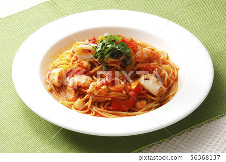 Seafood pasta, tomato sauce pasta, image material 56368137