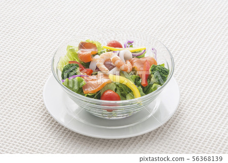 Seafood salad, healthy salad, seafood and vegetables, shrimp, salmon and squid, healthy cooking, image material Seafood salad, healthy salad, seafood and vegetables, shrimp, salmon and squid, healthy cooking, image material 56368139