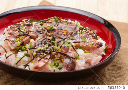 Hand kneaded sushi Hand kneaded sushi 56385040