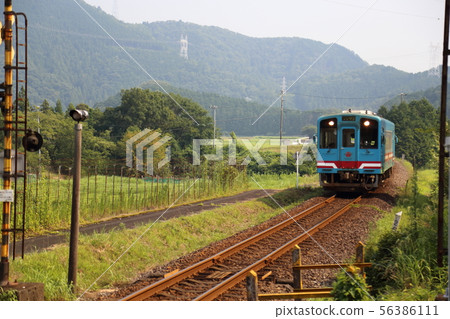 Tarumi Railway Tarumi Line, near Nabehara Station [Honsu City, Gifu Prefecture] 56386111