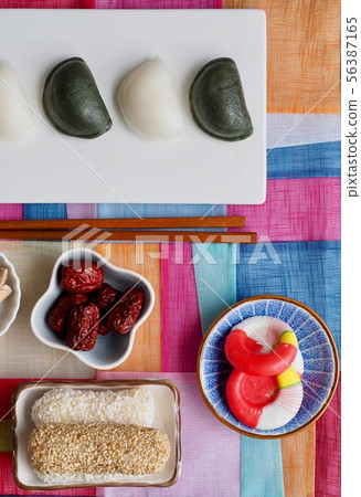 Korean Traditional Food Korean, Songpyeon, Assorted Fruits, Jujube, Sesame Gangjeong, Candy 56387165