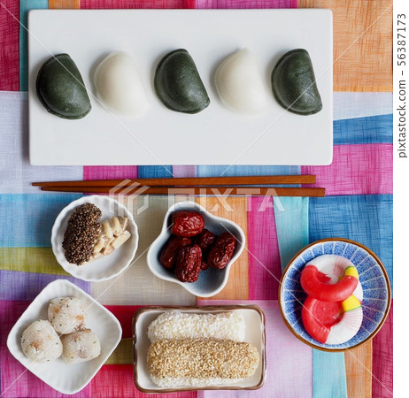 Korean Traditional Food Korean, Songpyeon, Assorted Fruits, Jujube, Sesame Gangjeong, Candy 56387173