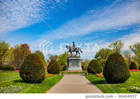 George Washington Statue in Boston public park. 56404937