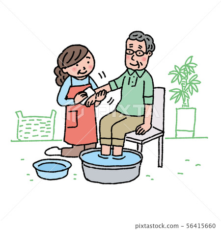 護理插圖家庭擦拭老人的身體 護理插圖家庭擦拭老人的身體 56415660