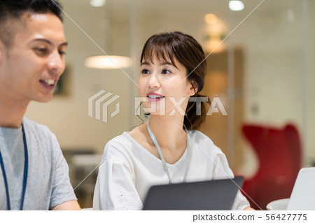 企業形象男性僱員女性僱員 企業形象男性僱員女性僱員 56427775