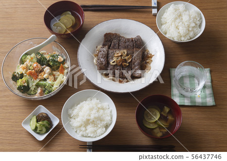 Garlic steak is the main dining table Garlic steak is the main dining table 56437746