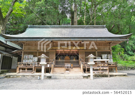 [Nyukawakami Shrine Shimsha] 1 Hase, Shimoichi-cho, Yoshino-gun, Nara 56452015
