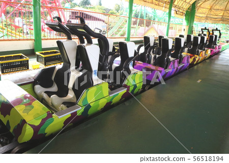 roller coaster  56518194